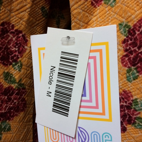 Lularoe Nicole Dress Size M 8-10 Floral Print NWT Short Sleeve Fit Flare - Picture 5 of 5